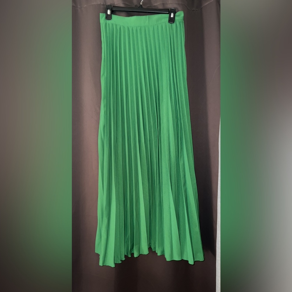 Maxi green skirt